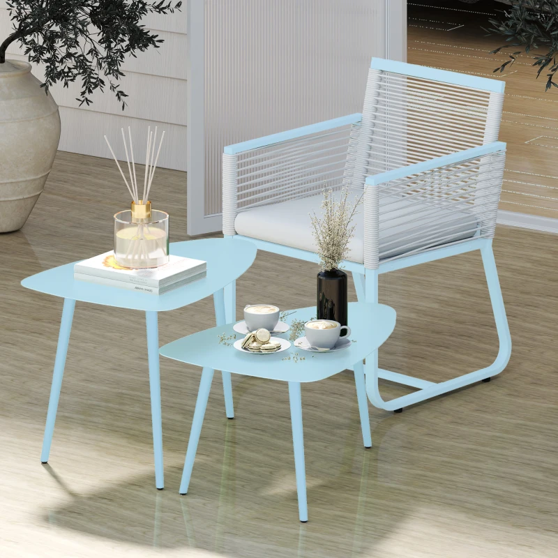 Outsunny Lot de 2 tables basses de jardin, tables d'appoint gigognes triangulaires, cadre en acier patins ajustables bleu clair