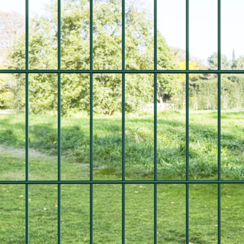 Outsunny Portail de jardin en acier Porte de jardin avec poignée, serrure 3 clés verrouillables Portail 97x170cm Vert