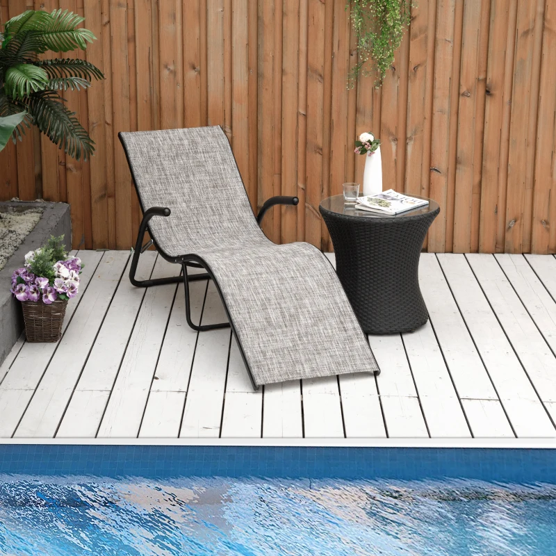 Outsunny Espreguiçadeira de Jardim com Apoio para os Braços Apoio para os Pés Encosto Respirável e Estrutura de Metal Ergonómico para Terraço Praia Acampamento 170x62x68cm Cinza