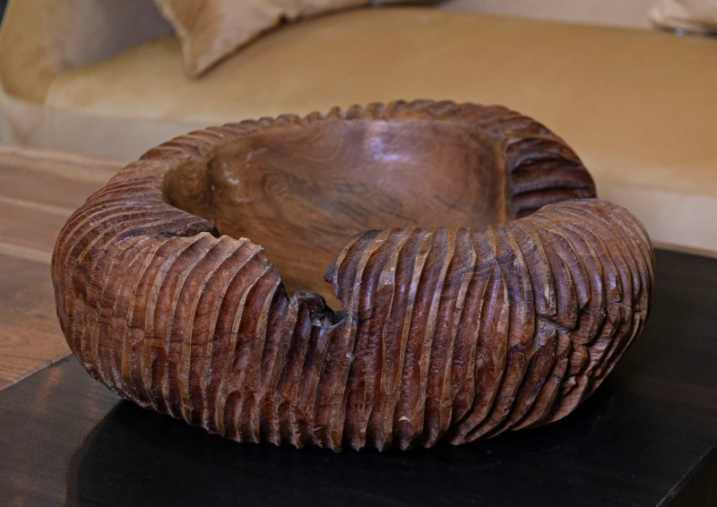 Mauro Ferretti Tavă Garit Tec, Dimensiuni: 37X40X16 cm.