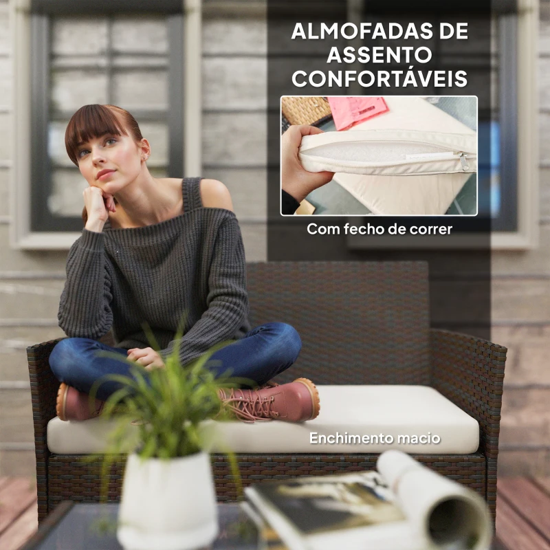 Outsunny Conjunto de Jardim em Vime com Almofadas Móveis de Exterior com 2 Poltronas Sofá de 2 Lugares Mesa com Vidro Marrom e Bege