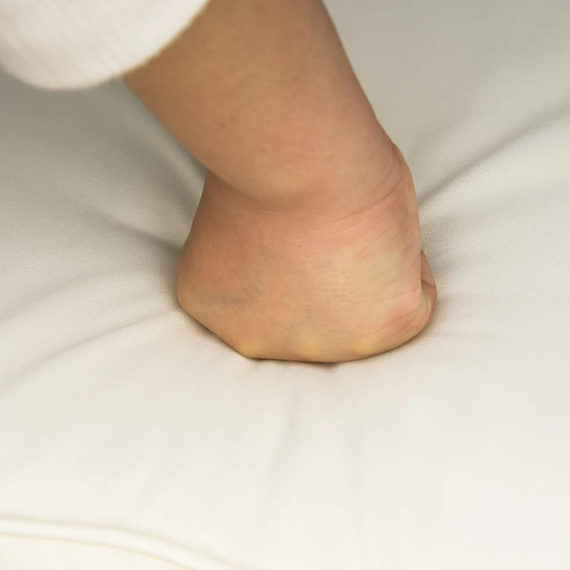 Pawhut Rotan hondenhok hondenbed met kussen in de vorm van een huis hondenhok voor buiten stalen frame PP(m-11)