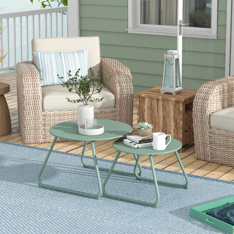 Outsunny Conjunto de 2 Mesas de Apoio Redondas Empilháveis para Jardim em Metal Epóxi Mesa de Centro Estável para Exterior Verde