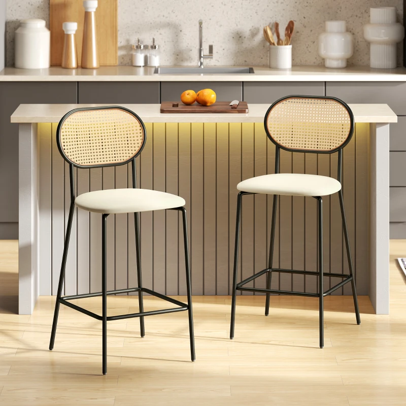 HOMCOM Set di 2 Sgabelli Alti da Cucina con Schienale in Rattan Seduta in PU Struttura in Acciaio e Poggiapiedi Beige