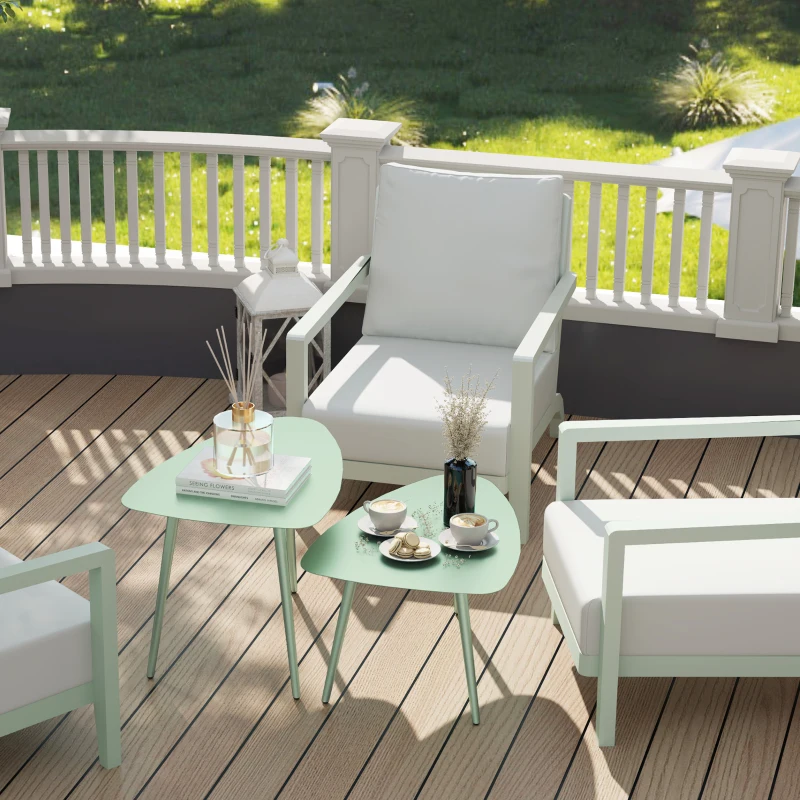 Outsunny Lot de 2 mese joase de grădină, mese de sufragerie joase triunghiulare, structură din oțel, suporturi reglabile, verde deschis