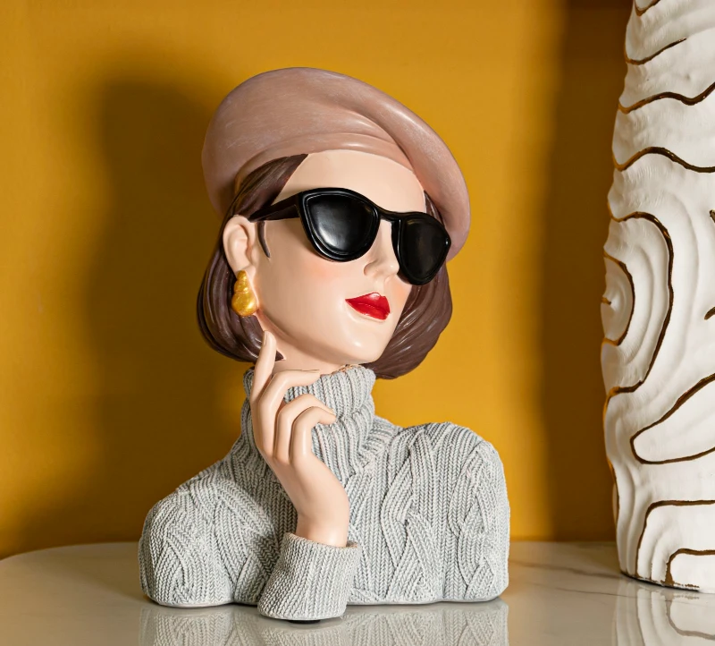 Mauro Ferretti Statueta Donna Paris -B- Cm 18,5X14X24