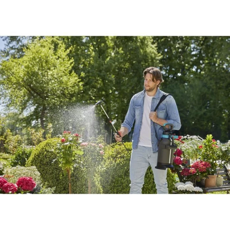 GARDENA Pulvérisateur a pression préalable Plus – Contenance réservoir 5L – Longueur tuyau 150cm – Pression max 3 bar – (11138-20)