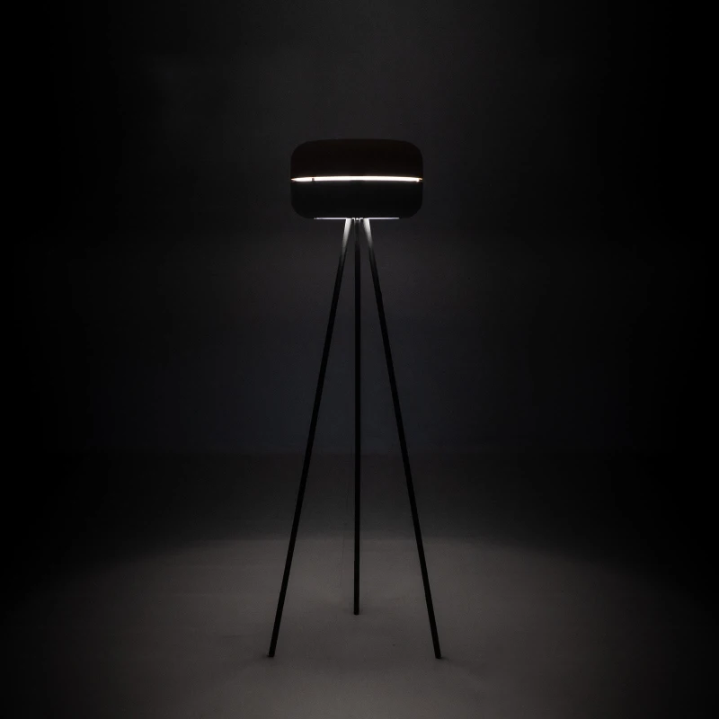 E-STYLO Lampada da terra con paralume bicolore e base a treppiede, ideale per aggiungere un tocco moderno e creativo a qualsiasi ambiente, 35cm X 35cm H. 140cm