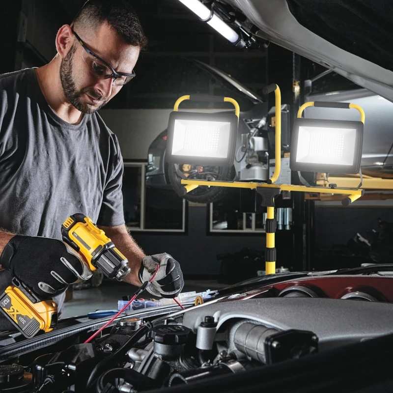 HOMCOM Projecteur de chantier sur trépieds 2 x 100W, 17000LM, double tête pivotante 360° support ajustable étanche IP65, jaune