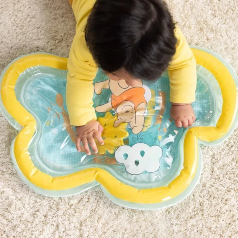 DISNEY BABY -WINNIE- Tapis d'eau pour bébé, jeu sensoriel et d'éveil?, gonflable, facile a nettoyer, pliable, des la naissance