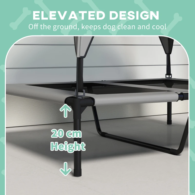 Podwyższone legowisko dla psa z daszkiem, na zewnątrz