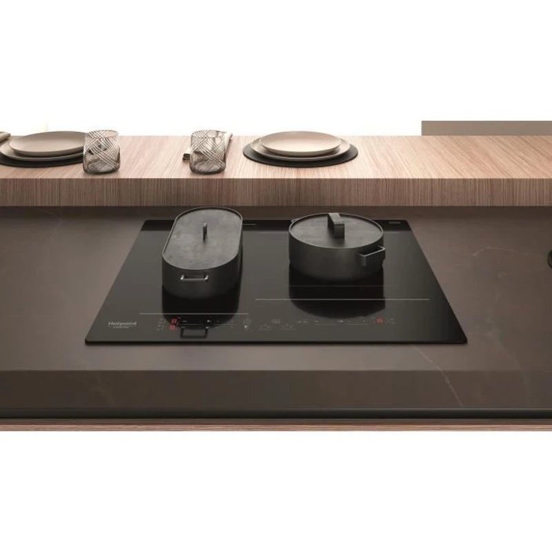 Table de cuisson induction - HOTPOINT - 3 zones - Zones modulables - L 59 x P 51 cm - HB2760BNE - 7200W total - Noir