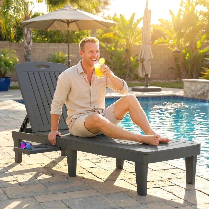 Outsunny Lot de 2 chaises longues de jardin en plastique PP avec plateau latéral, inclinables à 5 positions, gris