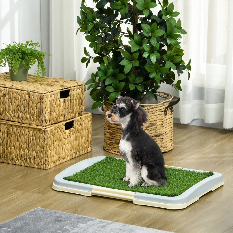 PawHut Toilette pour chien litière avec tapis en gazon artificiel plateau et panneau grillagé 63 x 48,5 cm
