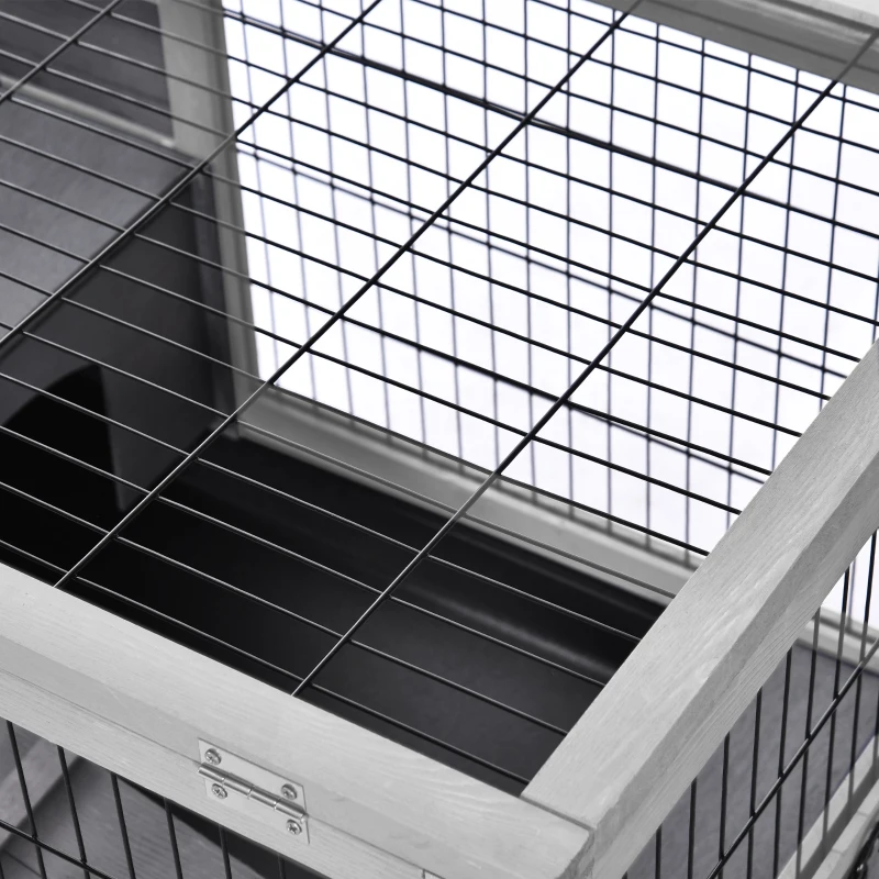 PawHut Jaula para Conejos de Madera 90x53x59 cm Conejera para Mascotas Pequeñas Portátil Interior con Techo Abrible Rampa Bandeja Extraíble para Conejillos de Indias Gris Claro y Blanco