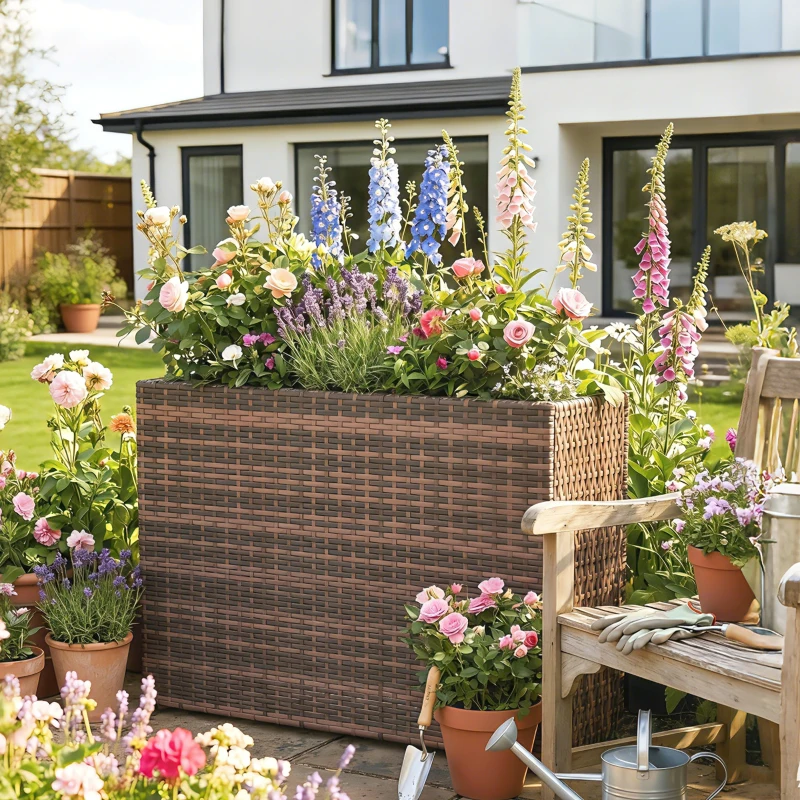 Outsunny Verhoogd plantenbed met verstelbare poten, rattan plantenbak met uitneembare inzet voor terras en balkon, bruin