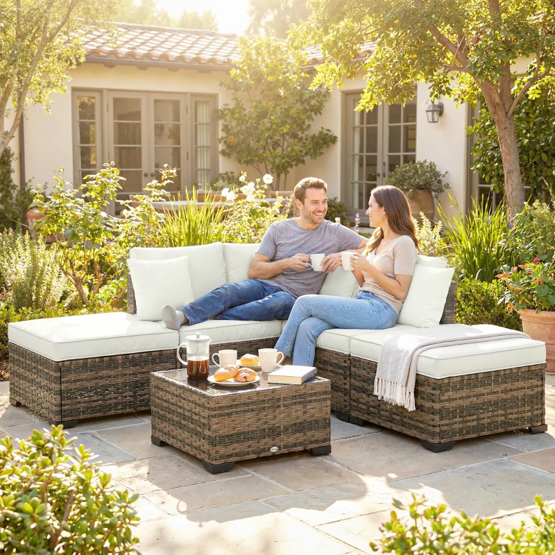 Outsunny Eck-Gartenlounge 5 Plätze aus geflochtenem PE-Rattan, Sofas, Fußhocker, Couchtisch und Kissen, Creme