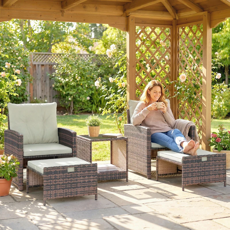 Outsunny Set Salotto da Giardino con 2 Poltrone, Tavolino e Poggiapiedi Salvaspazio, Marrone