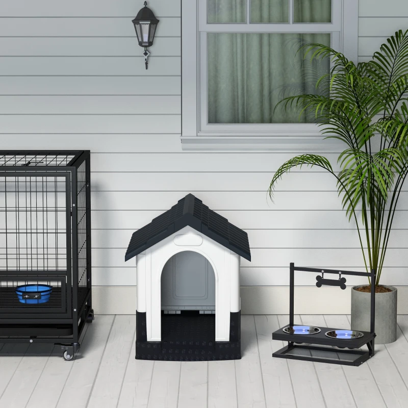 PawHut Casa para Cães Mini de Exterior em Plástico com 3 Janelas Base Elevada Telhado Inclinado 64,5x57x66 cm Cinzento Escuro