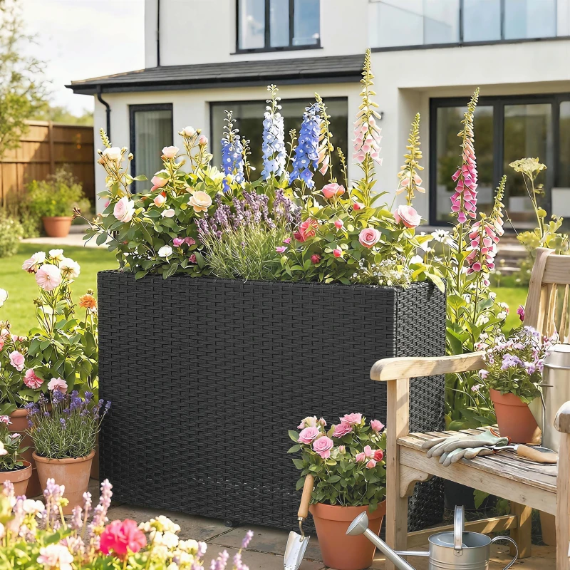 Outsunny Erhöhter Pflanzkasten aus geflochtenem PE-Rattan, Blumenständer mit abnehmbarem Einsatz und verstellbaren Füßen, Stahlrahmen, schwarz