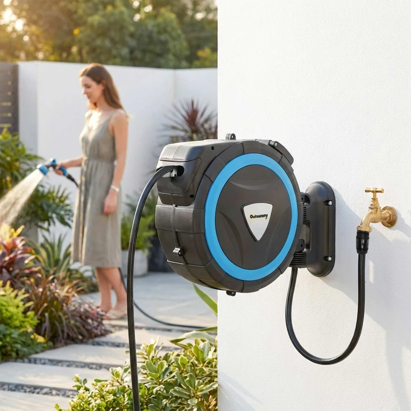 Outsunny Enrolador de Mangueira de Parede 14+1,5 m com Trava e Adaptadores, Giratório a 180°, 12 Modos de Pulverização, 49x15x37cm, Azul