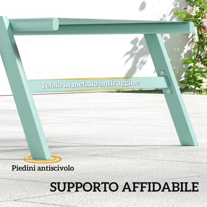 Outsunny Set 2 Lettini Prendisole Regolabili in 5 Posizioni con Tavolino Laterale e 2 Ruote, in Metallo e Poliestere, Verde