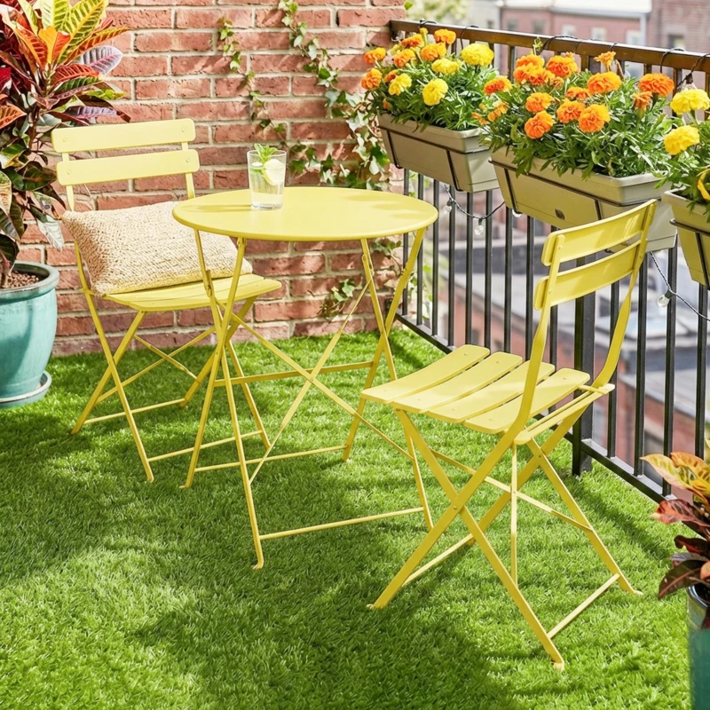 Outsunny Ensemble Bistrot de Jardin 3 Pièces Table et 2 Chaises Pliantes à Lattes Double Protection Antirouille Jaune