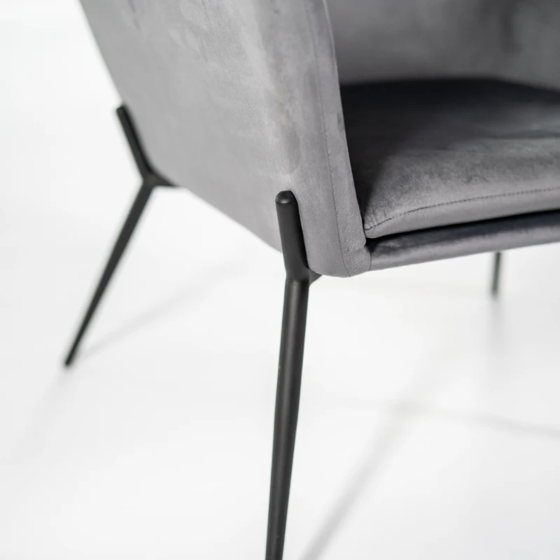 E-STYLO Poltrona moderna in velluto, ideale per arredare con eleganza soggiorni, salotti e zone living