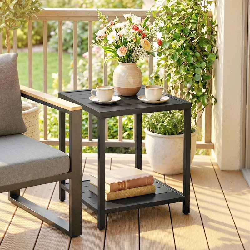 Outsunny Table basse extérieure à 2 niveaux en métal, table de jardin carrée avec étagère de rangement, 45 x 45 x 54 cm, noir