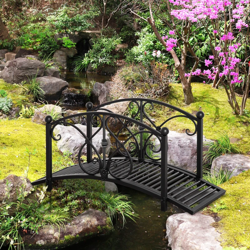 Outsunny Gartenbrücke, Teichbrücke mit Sicherheitsgeländer, Zierbrücke bis 100 kg belastbar, 102 x 48 x 49 cm Schwarz