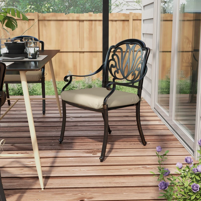 Outsunny Lot de 4 coussins de chaise, galettes de chaise 47 x 47 cm, rembourrage épais, résistant à la décoloration, beige