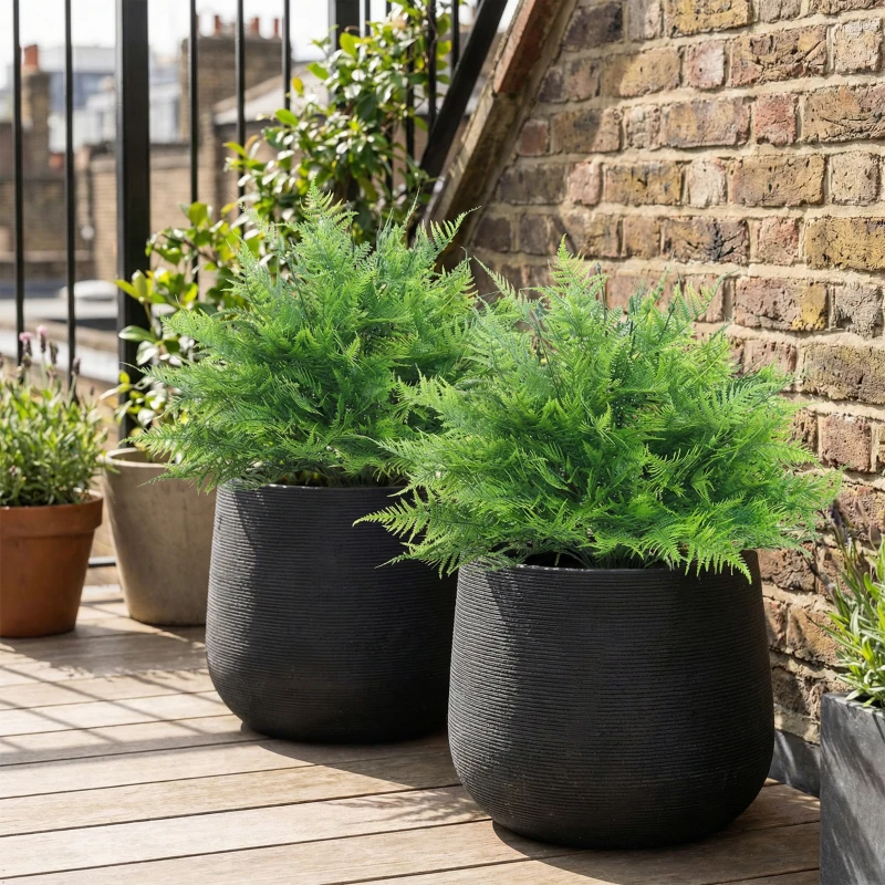 HOMCOM Künstliche Boston-Farn-Büsche UV-beständig, Kunstpflanzen mit Stäben, Set aus 2, 60 cm für Garten, Veranda