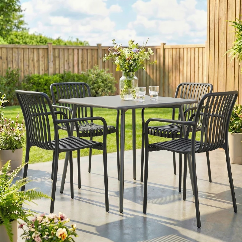 Outsunny Lot de 4 Chaises de Jardin Empilables avec Dossier Incurvé et Accoudoirs, pour Piscine Terrasse, 55x58,5x81,5cm, Noir