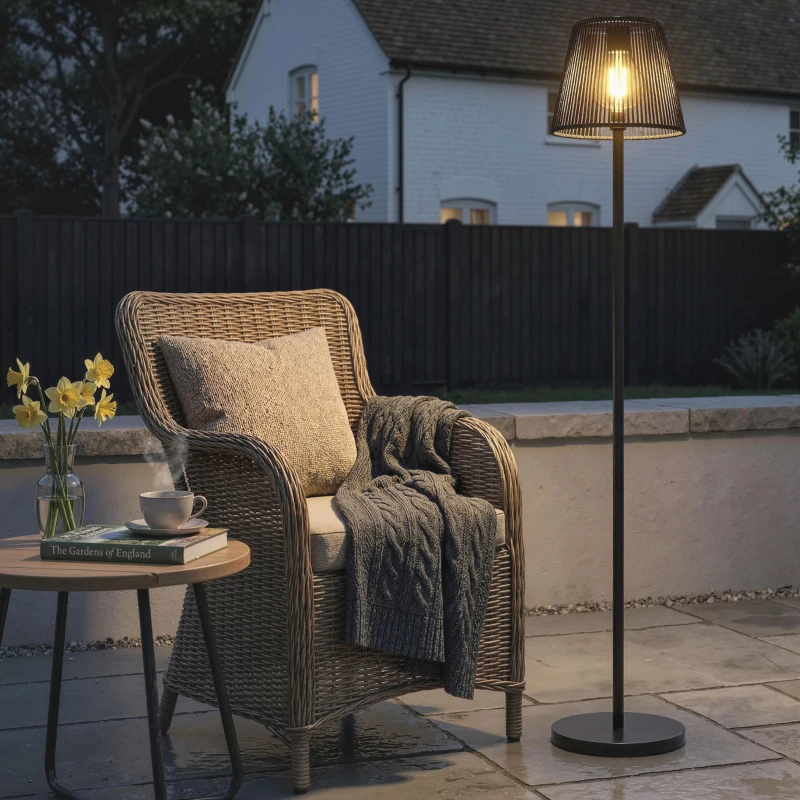 Outsunny Outdoor Solar Floor Lamp, Adjustable Height Rechargeable Floor Lamp IP44 Waterproof