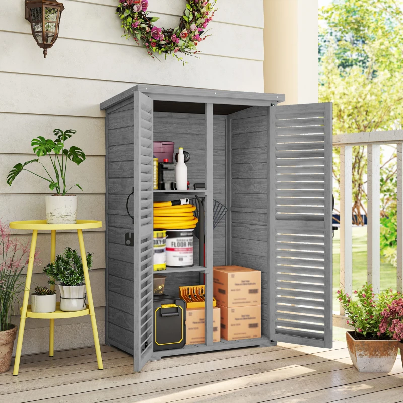 Outsunny Armoire de Jardin Remise Pour Outils en Bois 2 Étagères Toit Bitumé Portes Persiennes Verrouillable 75 x 50 x 118cm Gris