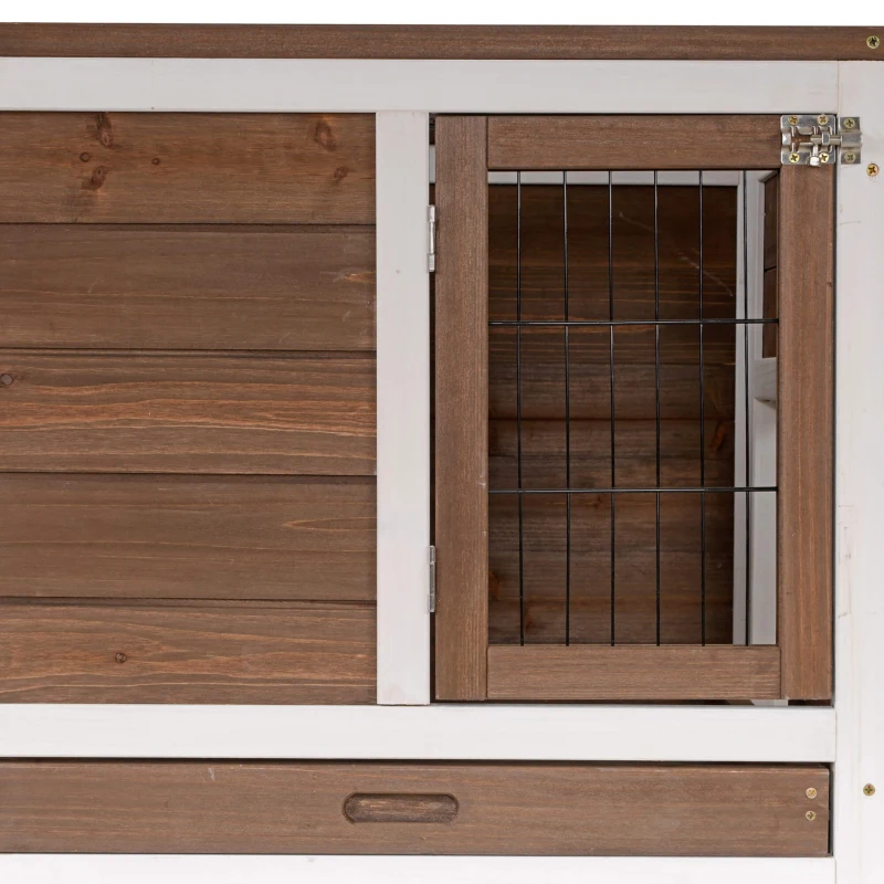 PawHut Cusca pentru iepuri din lemn cu roti, tavi detasabile si casa pentru iepuri cu rampa, 110x50x86cm, maro si alb