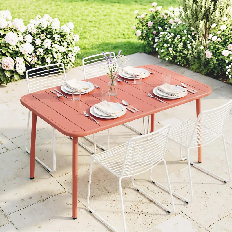 Outsunny Table de Salle à Manger Extérieure 120x70cm pour 4 Personnes, Table de Jardin Rectangulaire avec Plateau à Lattes, Rouge