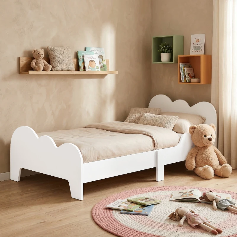 AIYAPLAY Lit enfant lit au sol enfant 70x140 cm avec barrière de sécurité, sommier à lattes inclus et décorations de nuage, blanc
