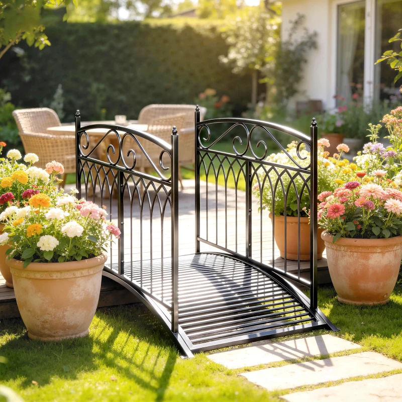Outsunny Gartenbrücke aus Metall 135,5 cm Teichbrücke mit Sicherheitsgeländern Antik-Optik Rostbeständig einfache Montage