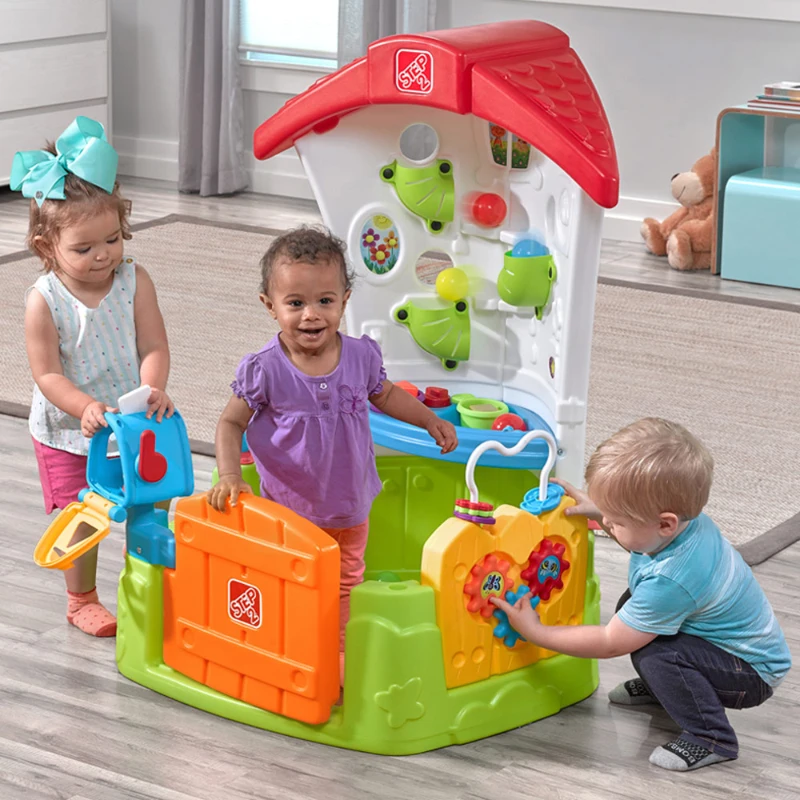 Casita Infantil Corner Interactiva con Cocina y Pelotas, 83,2x80,3x106 Cm, Multicolor