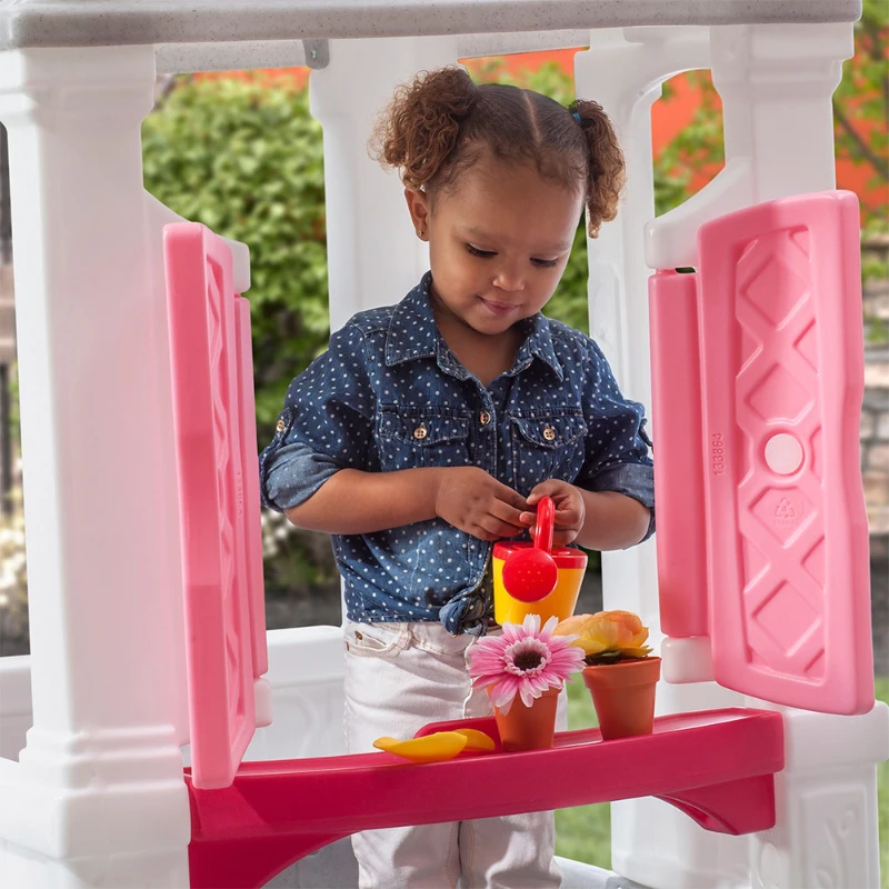 Casita Infantil Step2 con Timbre Real, 2 Macetas y Pala, Rosa