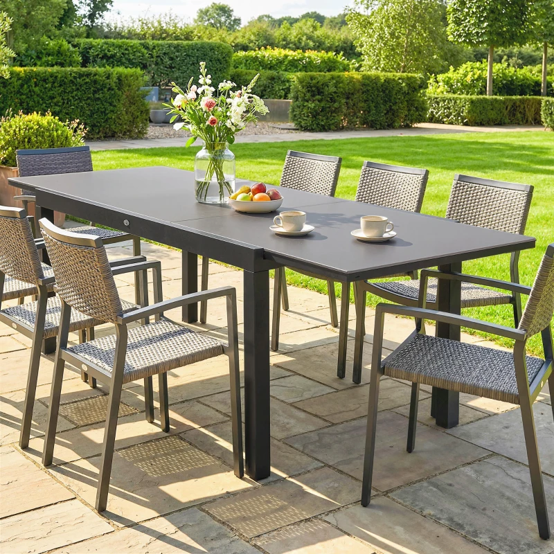 Outsunny Masă de Grădină Extensibilă pentru 8-10 Persoane cu Blat din Sticlă Temperată, din Aluminiu, 140/240x90 cm, Negru