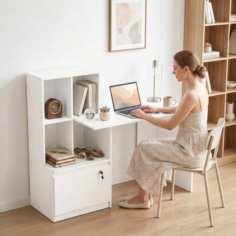 HOMCOM Scrivania per Computer con Libreria, 4 Scomparti e Cassetto con Serratura, 126x50x109 cm, Effetto Legno Bianco