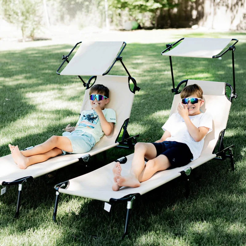 Outsunny 2-delige Set Ligstoelen inklapbaar met Zonnescherm, 5-standen Verstelbare Rugleuning - Bruin