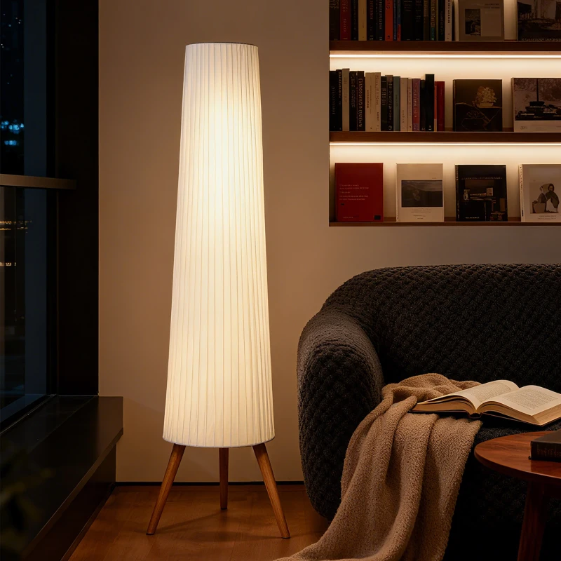 HOMCOM Dimmable Tripod Floor Lamp with Foot Switch, Nordic Standing Lamp with Fabric Shade, 153cm, White, White and Natural
