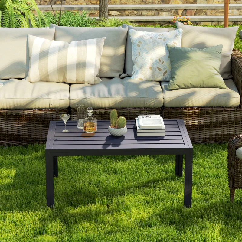 Outsunny Table basse de jardin table d'appoint de patio rectangulaire, cadre en acier, plateau à lattes, 101,5 x 61 x 46 cm, gris