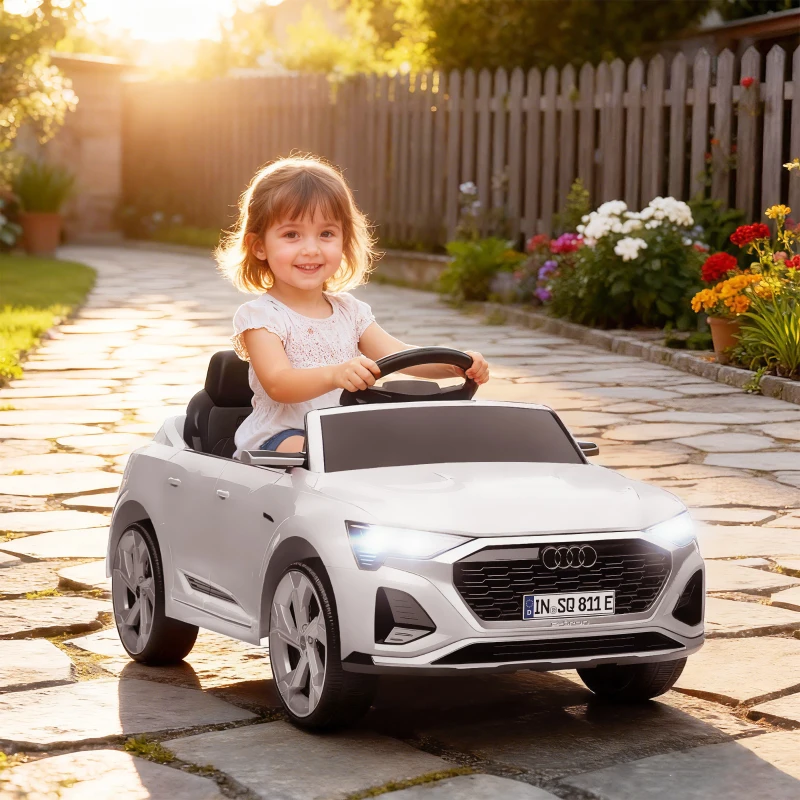 AIYAPLAY Carro Elétrico para Crianças Carro Audi Q8 Etron Sportback Infantil 12V Faróis Buzina e Música 98x49,5x43 cm Branco