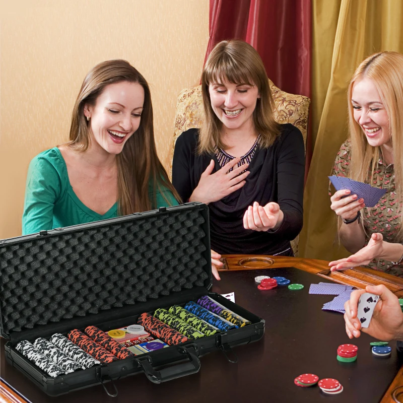 SPORTNOW Set Poker con 500 Fiches, 2 Mazzi di Carte, 5 Dadi, Pulsanti e Valigetta Protettiva in Alluminio Nero