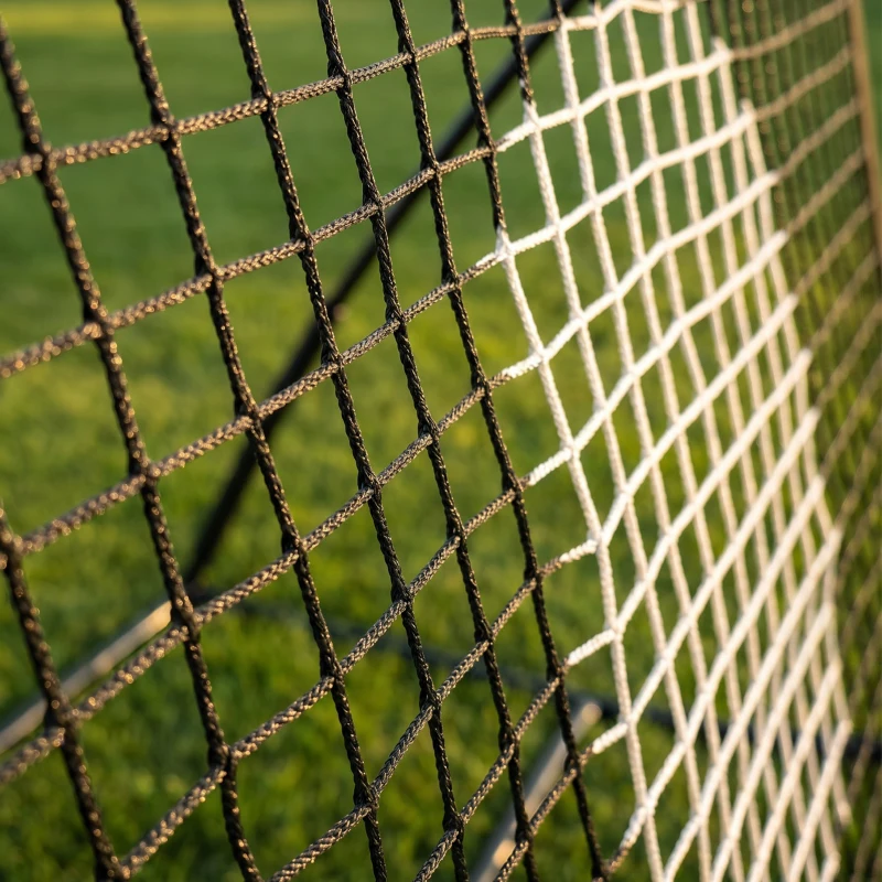 SPORTNOW Football Rebounder Net, Portable Kickback Football Rebounder Net with Carry Bag and Ground Stakes