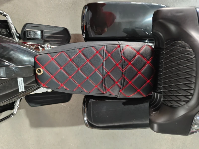 12V Elektro-Motorrad für Kinder, großer Stauraum und weicher PU-Sitz, 110x48x68 cm, Schwarz